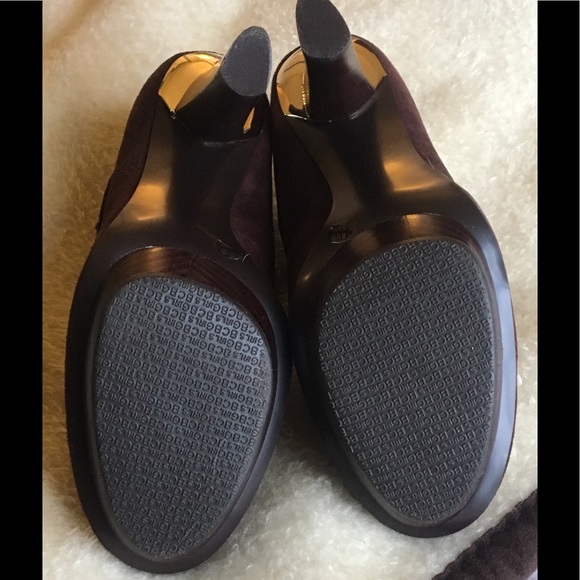 Incredible BCBGirls suede platform booties! - Picture 4 of 8